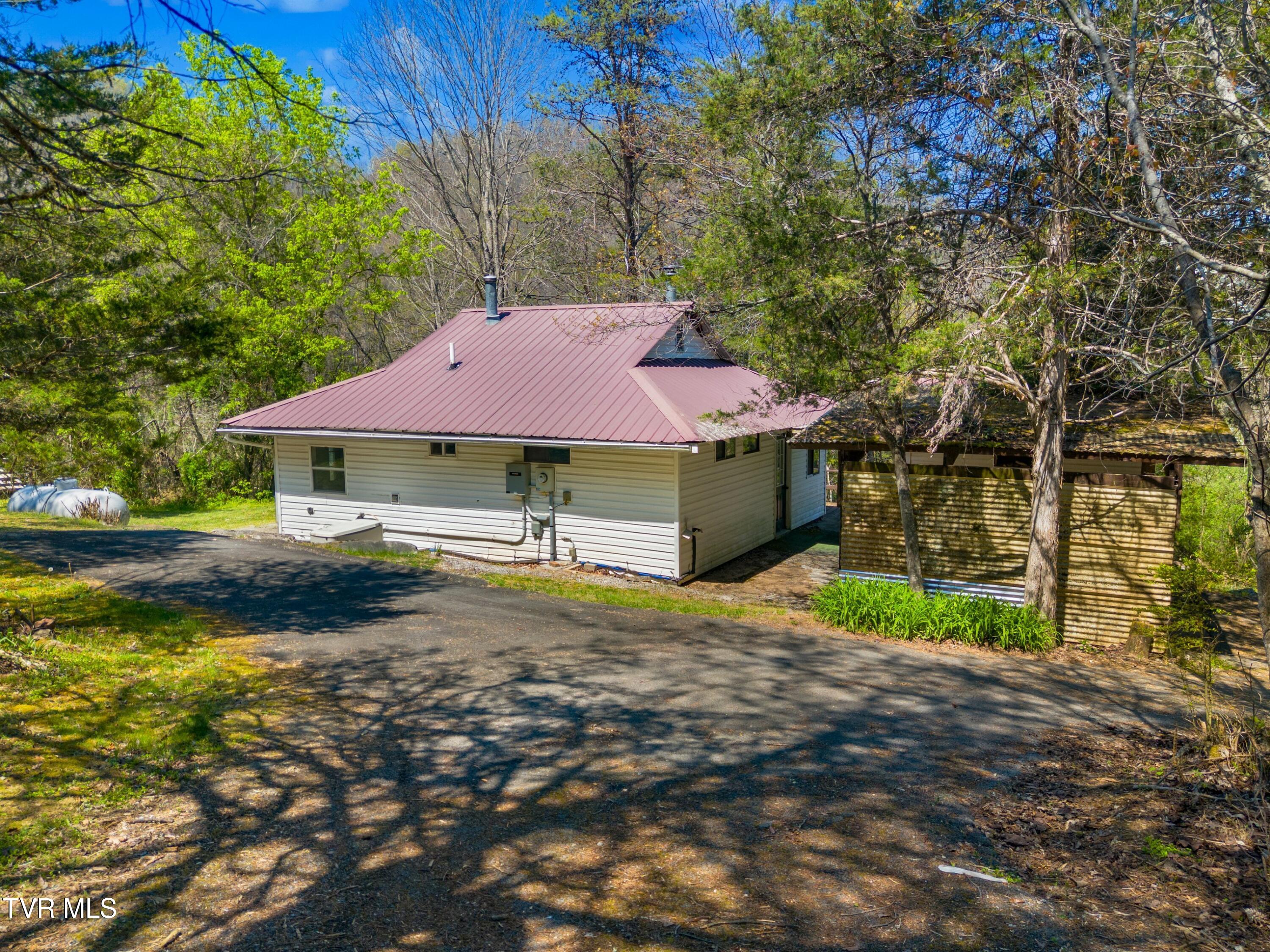 158 Dalson Road Eidson, TN 37731 - Photo 28 of 62 050-158DalsonRoad-Eidson-TN-37731-SMALL