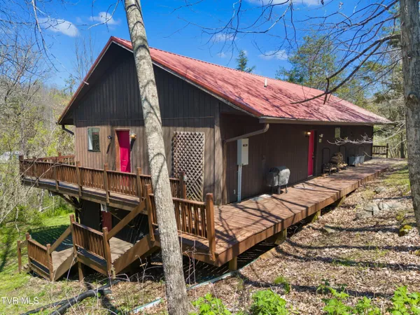 $274,900 | 158 Dalson Road, Eidson, TN 37731