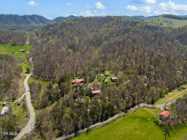 $274,900 | 158 Dalson Road, Eidson, TN 37731
