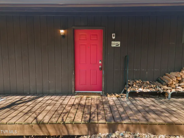 $274,900 | 158 Dalson Road, Eidson, TN 37731