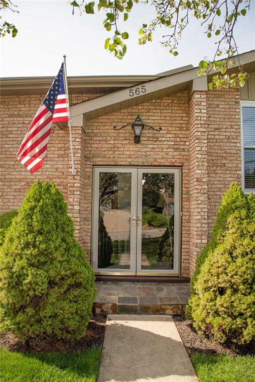 565 Center Hill Road Pittsburgh, PA 15239 - Photo 3 of 25 Gallery Image 3