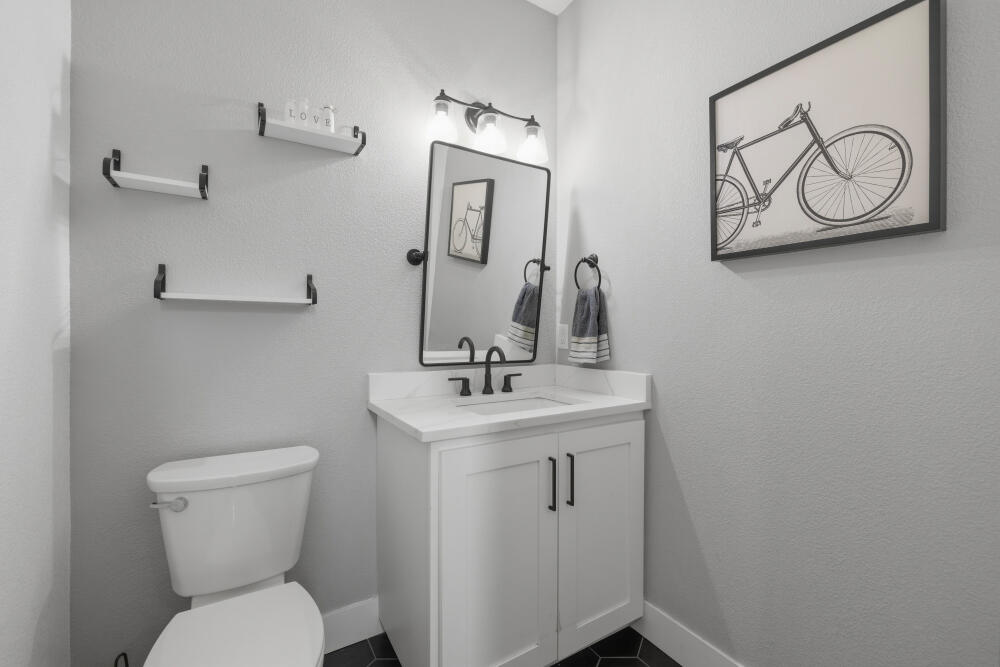 9536 Kestrel Road Klamath Falls, OR 97601 - Photo 28 of 78