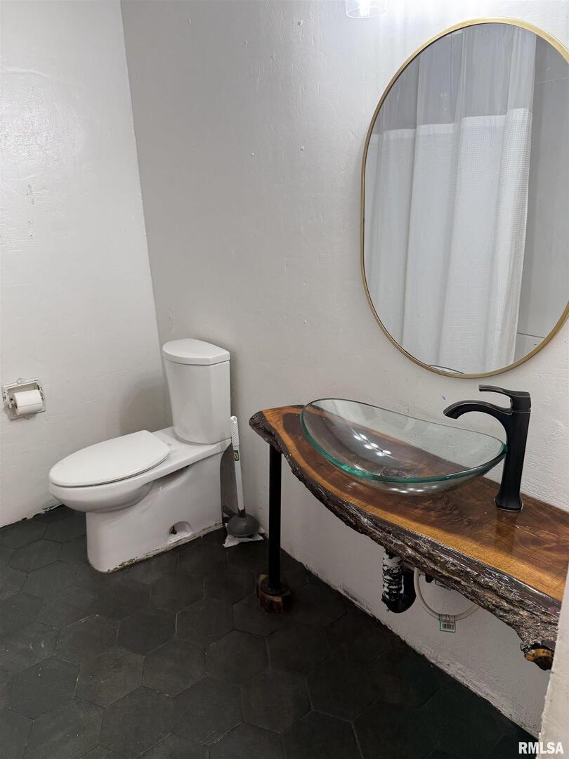 808 South Victor Street Christopher, IL 62822 - Photo 12 of 31