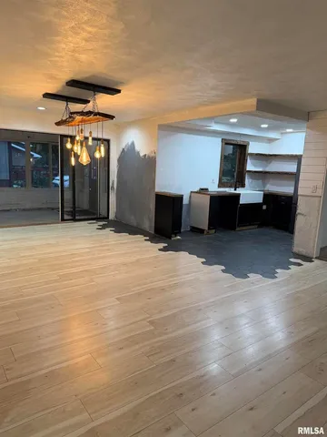 $150,000 | 808 South Victor Street, Christopher, IL 62822