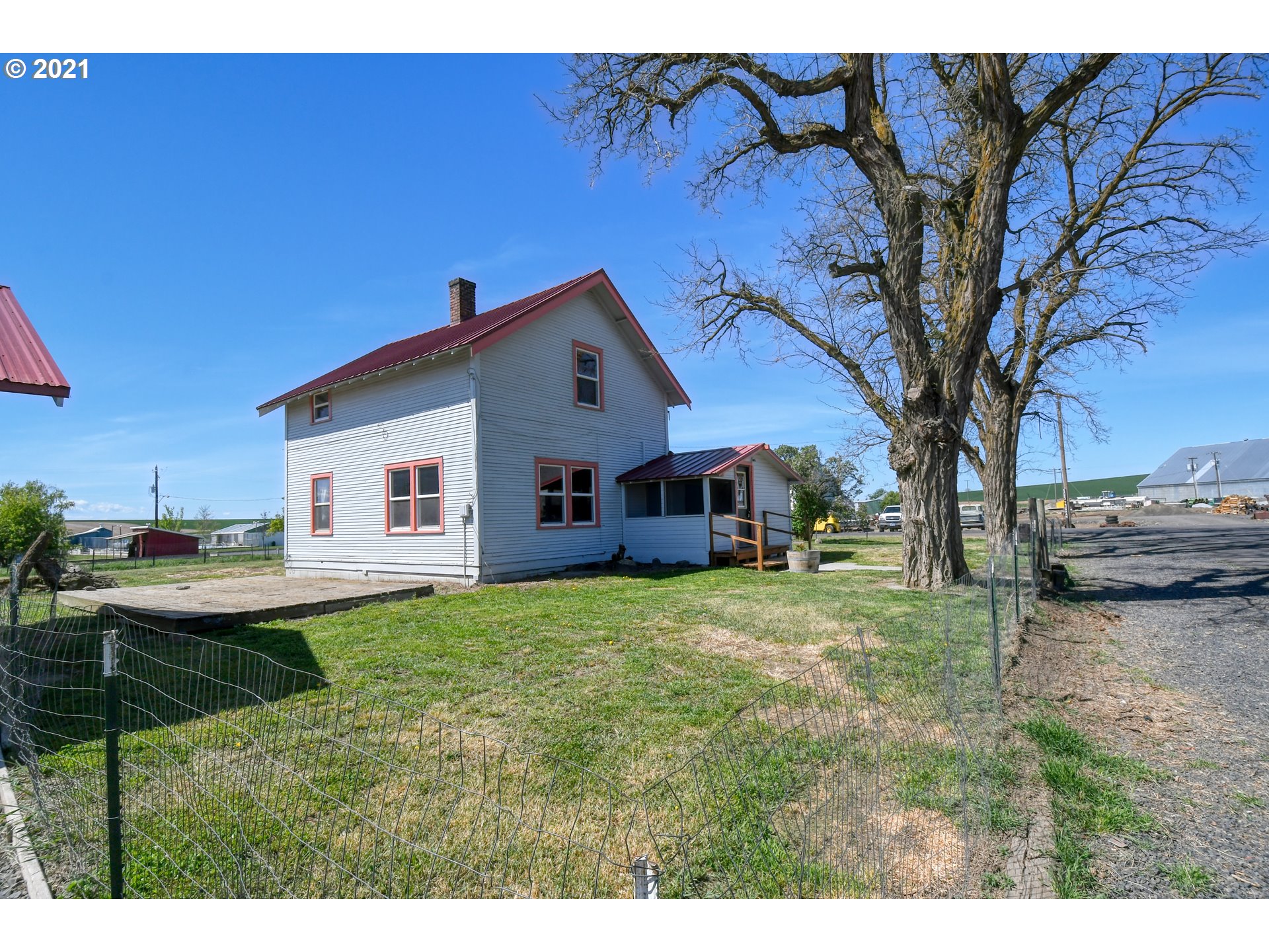 315 Vesper Street Helix, OR 97835 - Photo 2 of 32 a house view with a garden space