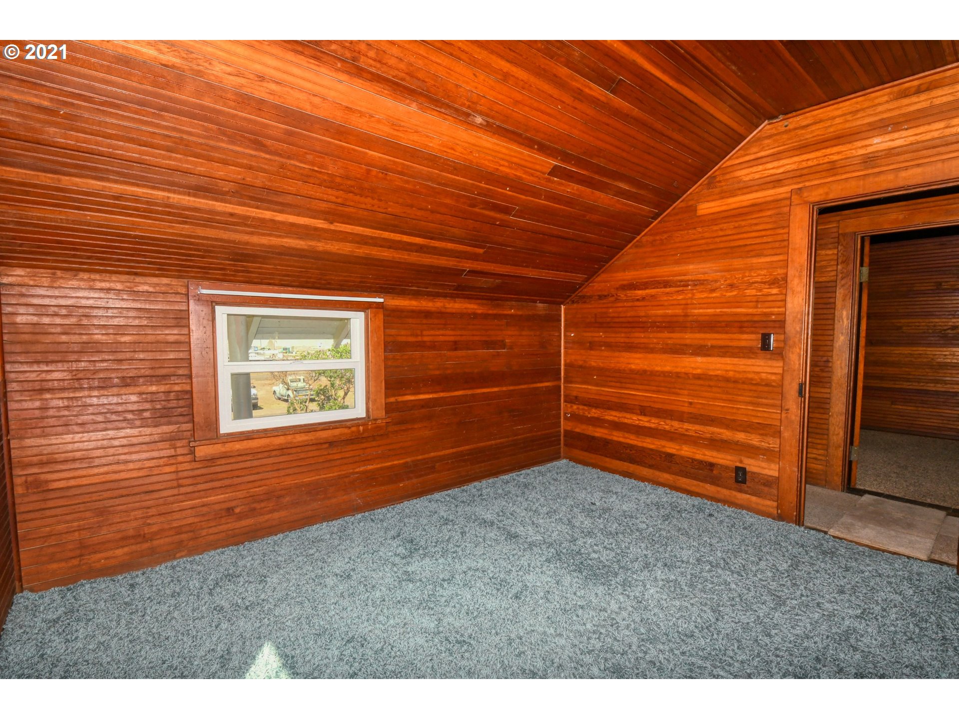 315 Vesper Street Helix, OR 97835 - Photo 25 of 32 a view of an empty room with a garage