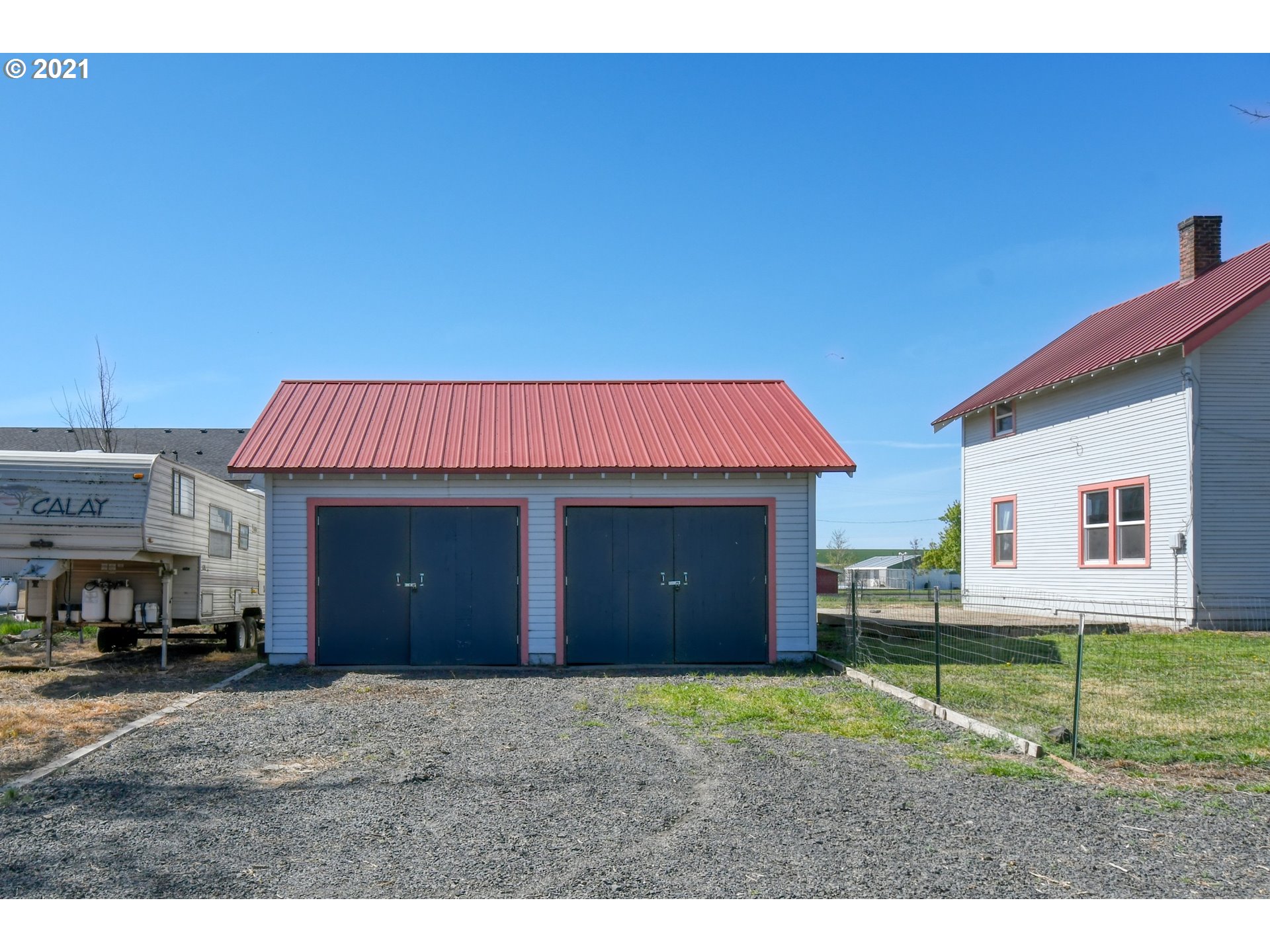 315 Vesper Street Helix, OR 97835 - Photo 29 of 32 a house view with a backyard space