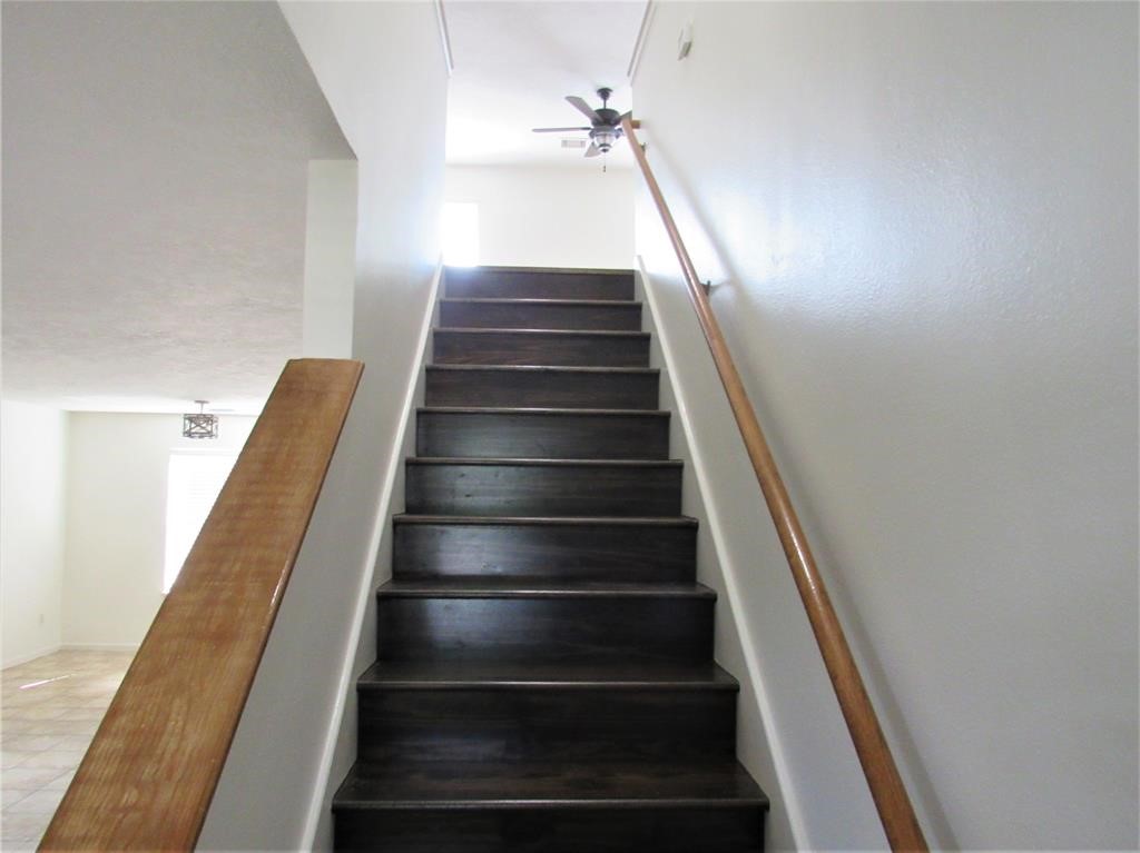 18822 Timber Way Drive Humble, TX 77346 - Photo 7 of 15 a view of entryway