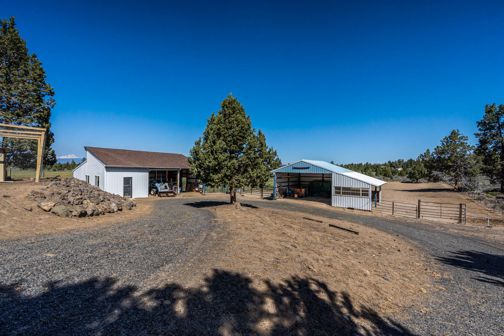 60640 Arnold Market Road Bend, OR 97702 - Photo 23 of 42 2024_05_16_60640_arnold_market_road-26