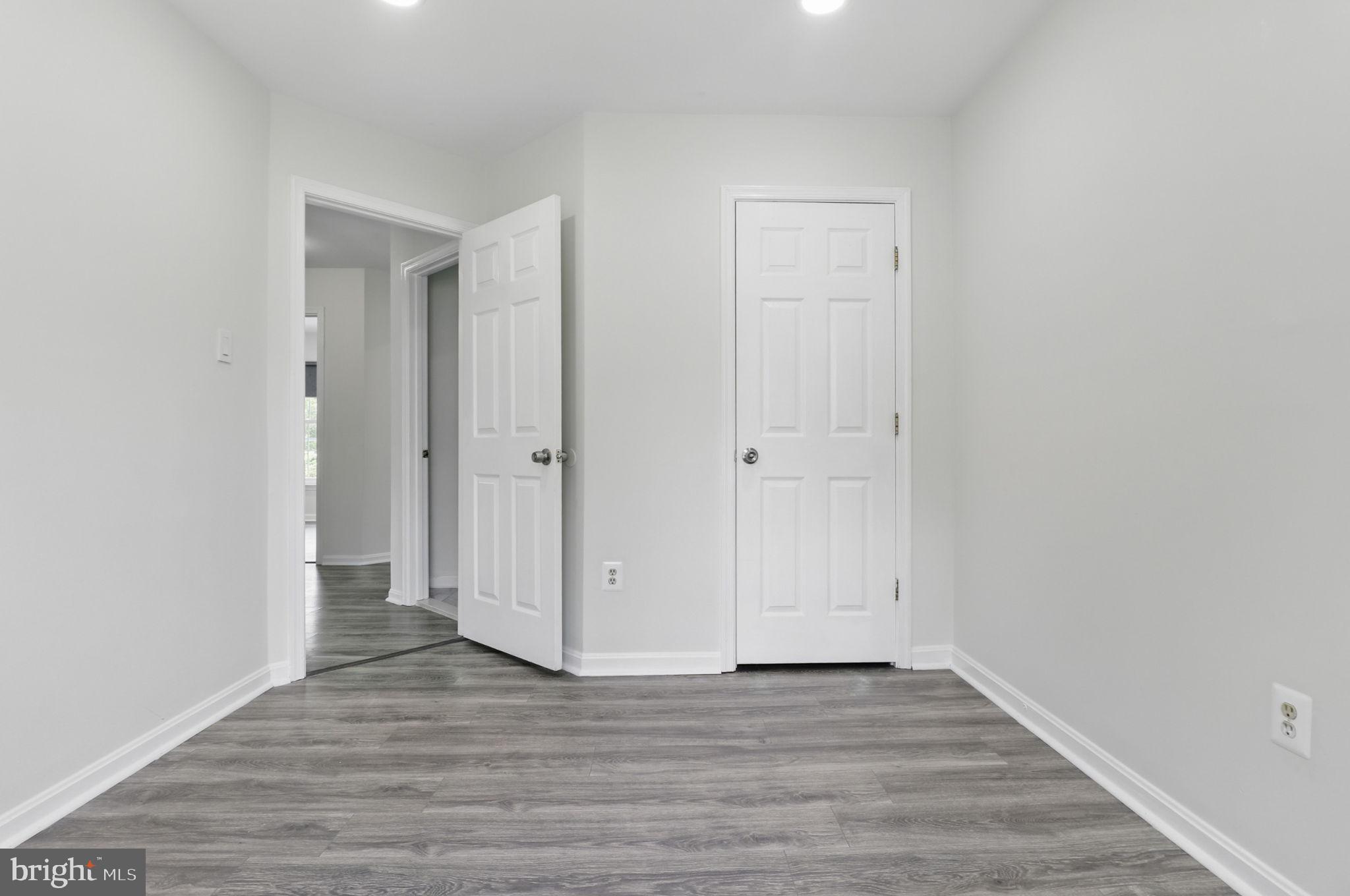 9482 Ridgeview Drive Columbia, MD 21046 - Photo 60 of 86 a view of a livingroom with wooden floor