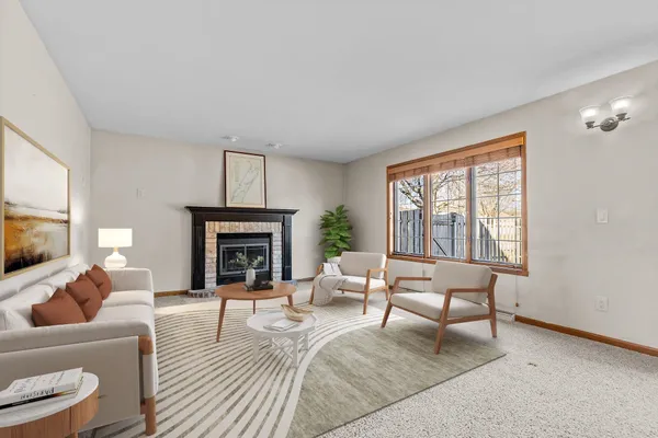 $476,000 | 2189 East Prairie Creek Drive, Neenah, WI 54956