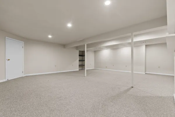 $476,000 | 2189 East Prairie Creek Drive, Neenah, WI 54956