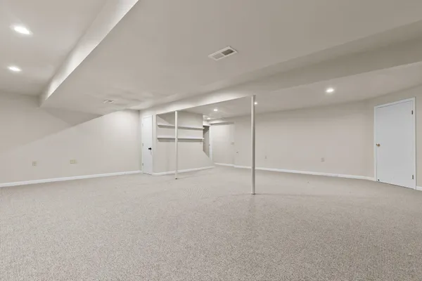 $476,000 | 2189 East Prairie Creek Drive, Neenah, WI 54956