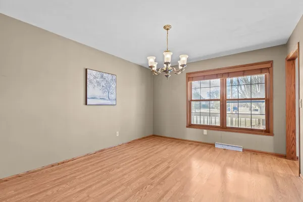 $476,000 | 2189 East Prairie Creek Drive, Neenah, WI 54956