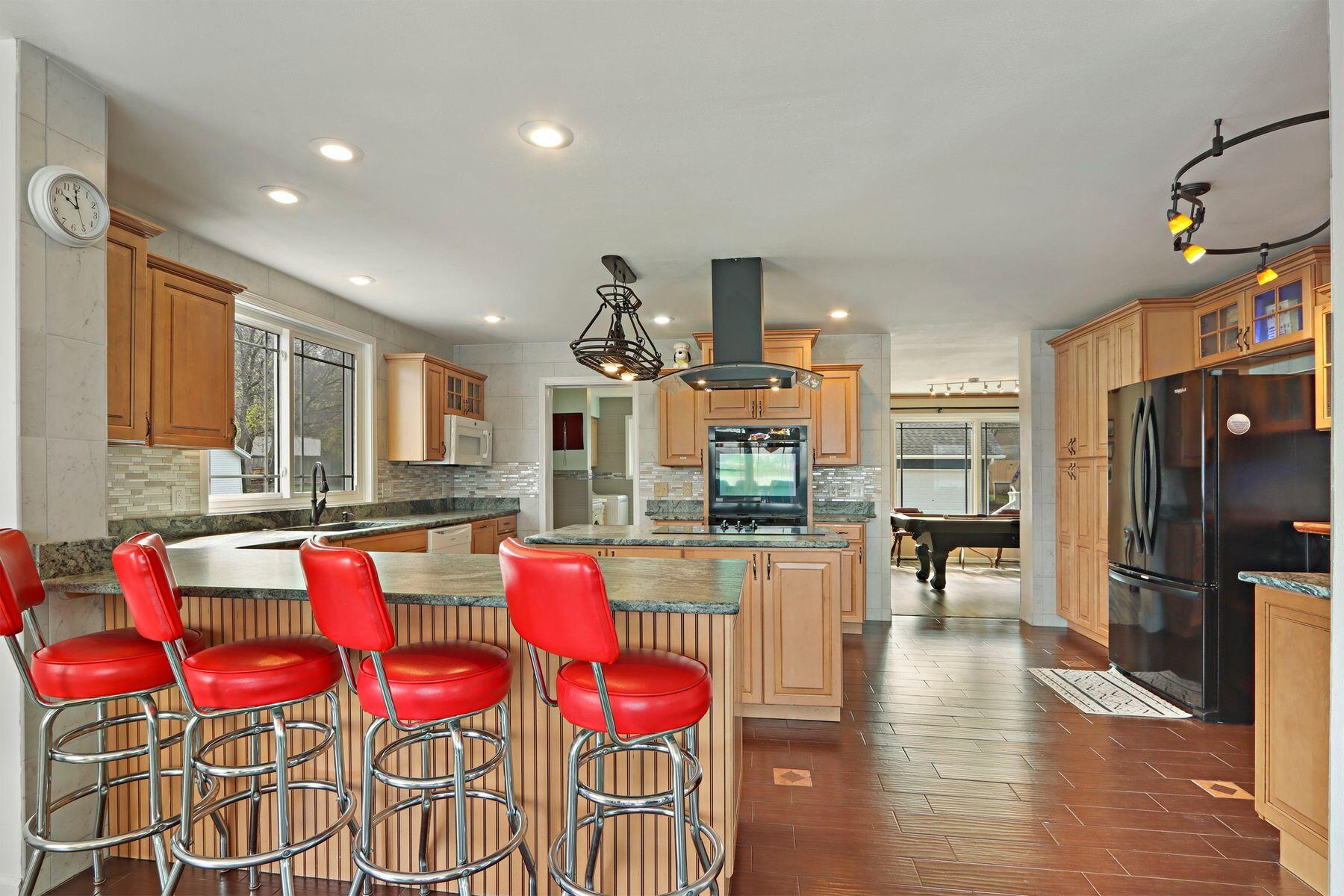 W4226 West End Road Geneva, WI 53147 - Photo 9 of 52 Kitchen