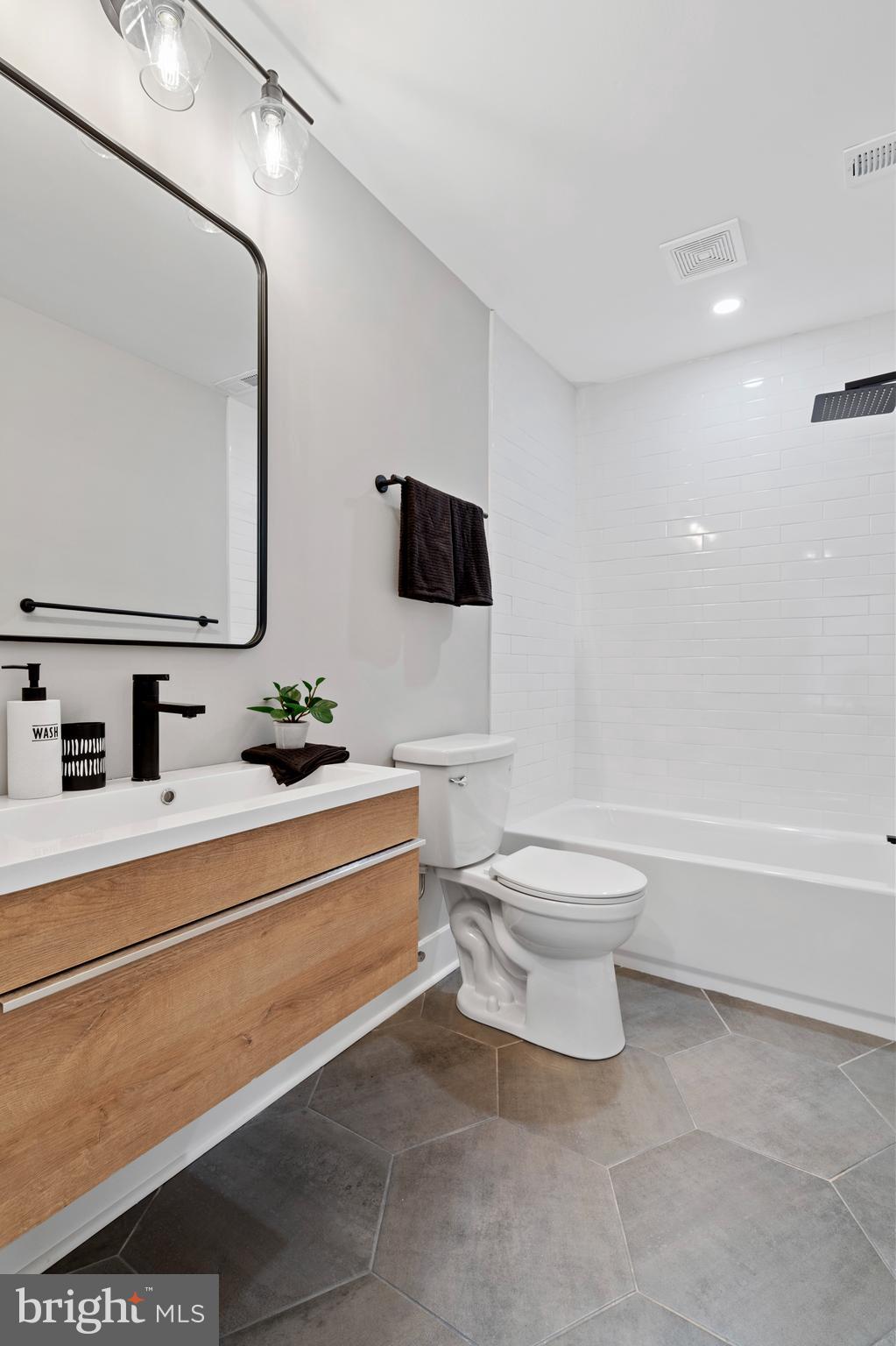 3931 Terrace Street Philadelphia, PA 19128 - Photo 15 of 49