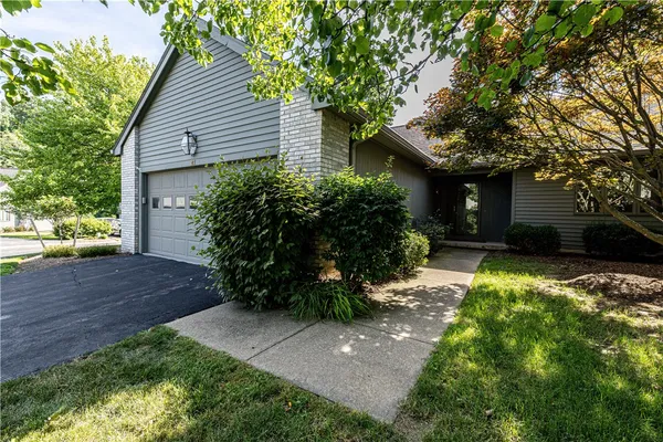 $324,900 | 21 Woodbury Way, Perinton, NY 14450