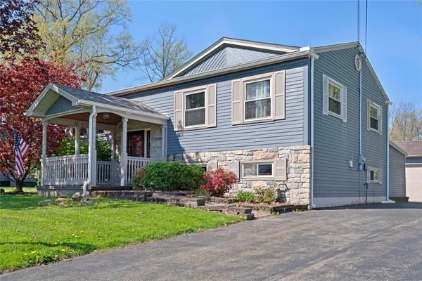 $215,000 | 1355 Wakefield Drive, Hermitage, PA 16148
