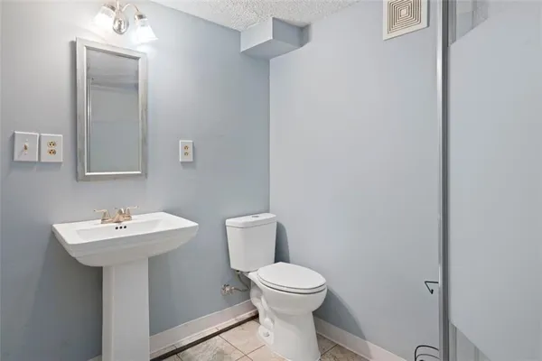 $215,000 | 1355 Wakefield Drive, Hermitage, PA 16148