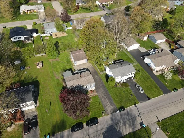 $215,000 | 1355 Wakefield Drive, Hermitage, PA 16148