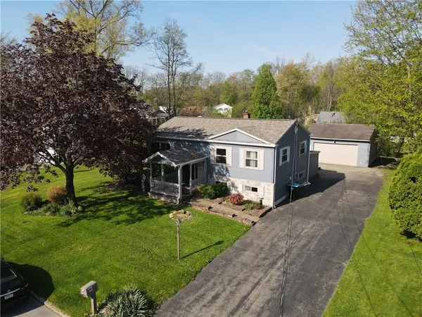 $215,000 | 1355 Wakefield Drive, Hermitage, PA 16148