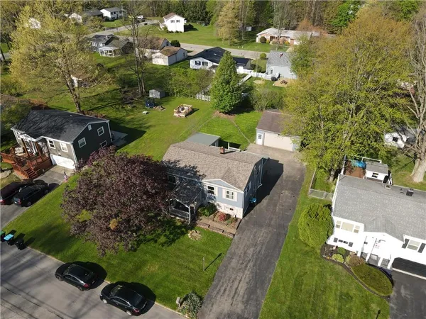 $215,000 | 1355 Wakefield Drive, Hermitage, PA 16148