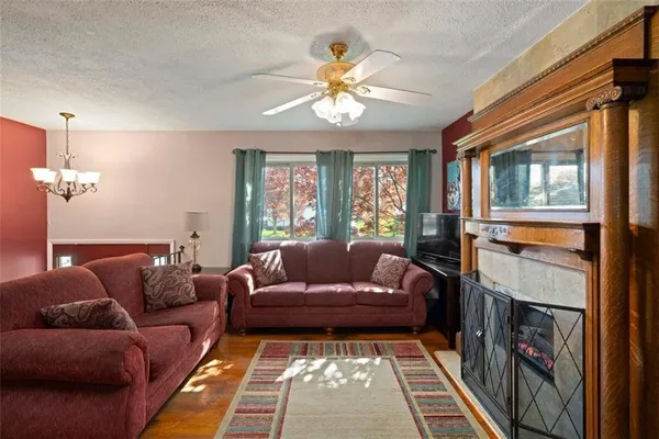 $215,000 | 1355 Wakefield Drive, Hermitage, PA 16148