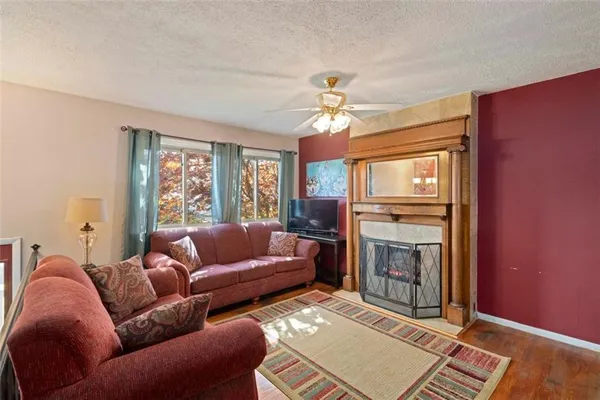 $215,000 | 1355 Wakefield Drive, Hermitage, PA 16148