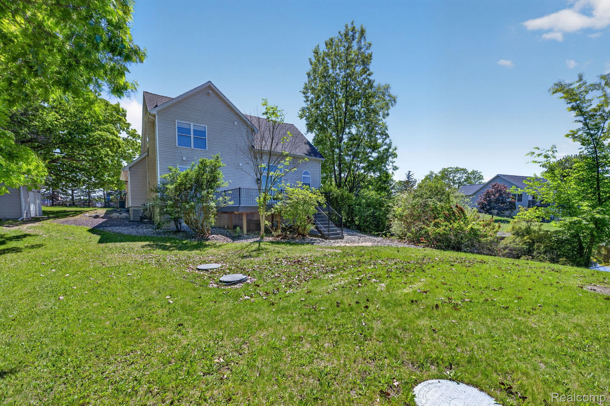 9055 Hegel Road Grand Blanc, MI 48439 - Photo 11 of 62 79-web-or-mls-DSC_2132.jpg