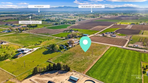 $525,000 | 3735 South Black Cat Road, Meridian, ID 83687