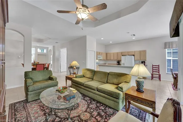 $507,500 | 818 Grafton Court, Unit 5, Naples, FL 34104