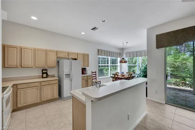 $507,500 | 818 Grafton Court, Unit 5, Naples, FL 34104