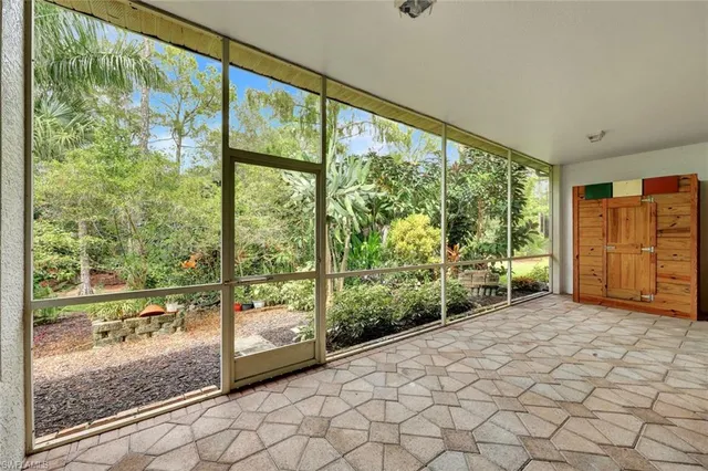 $507,500 | 818 Grafton Court, Unit 5, Naples, FL 34104