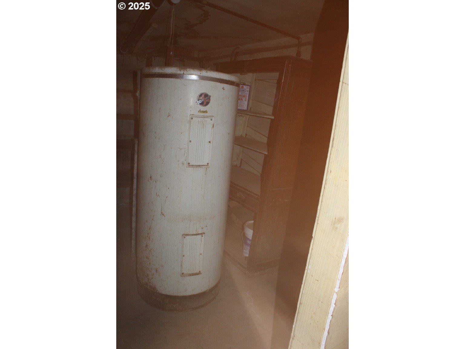 360 West College Street Athena, OR 97813 - Photo 22 of 22 a picture of a room