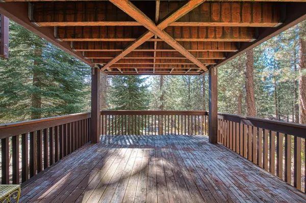 $369,500 | 62784 Sunny Vista Lane, Unit 28, Mono Hot Springs, CA 93642