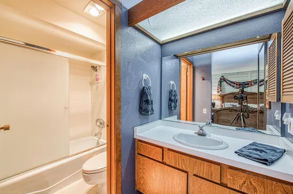 $369,500 | 62784 Sunny Vista Lane, Unit 28, Mono Hot Springs, CA 93642