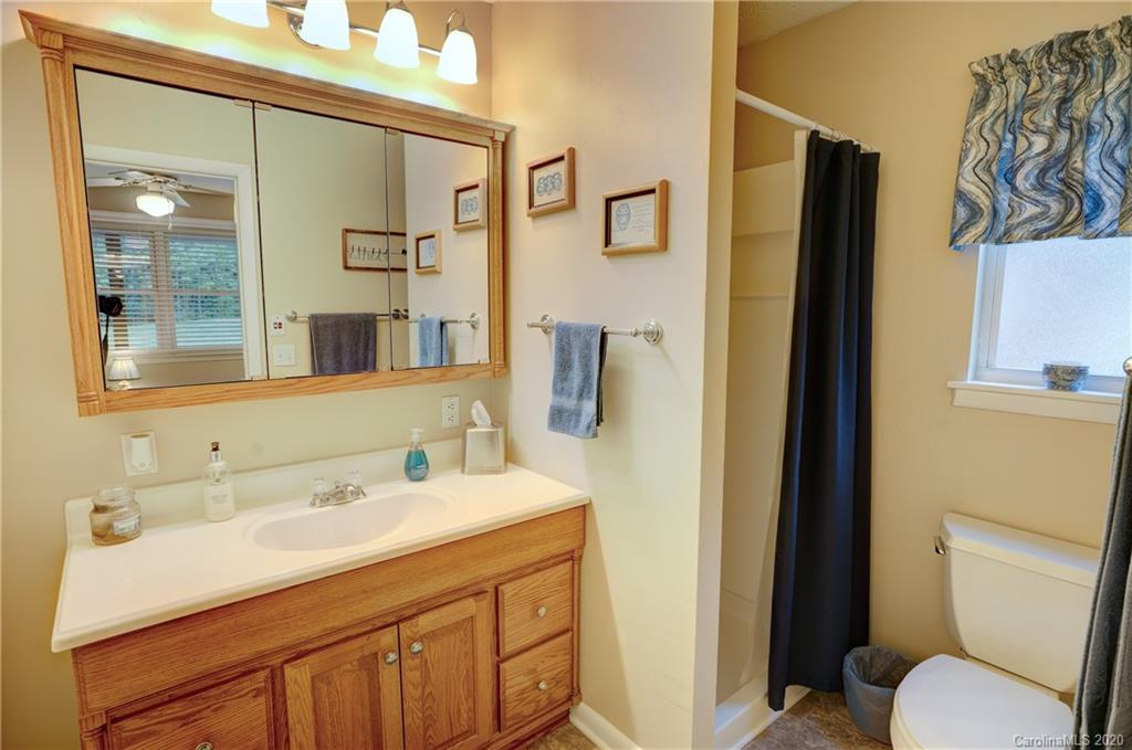 121 Chestnut Cove Road Whittier, NC 28789 - Photo 14 of 47 Gallery Image 14