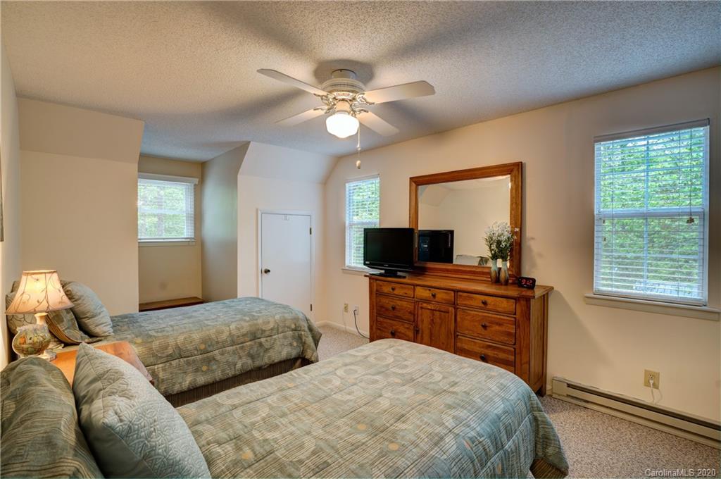 121 Chestnut Cove Road Whittier, NC 28789 - Photo 17 of 47 Gallery Image 17
