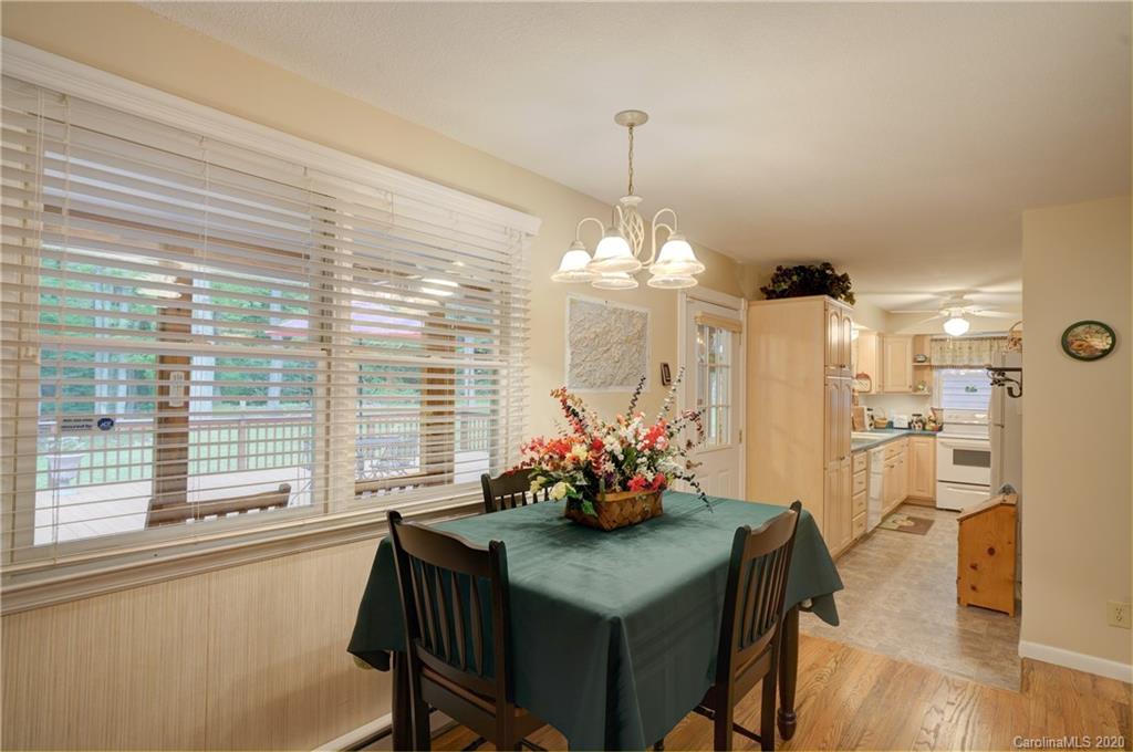 121 Chestnut Cove Road Whittier, NC 28789 - Photo 6 of 47 Gallery Image 6