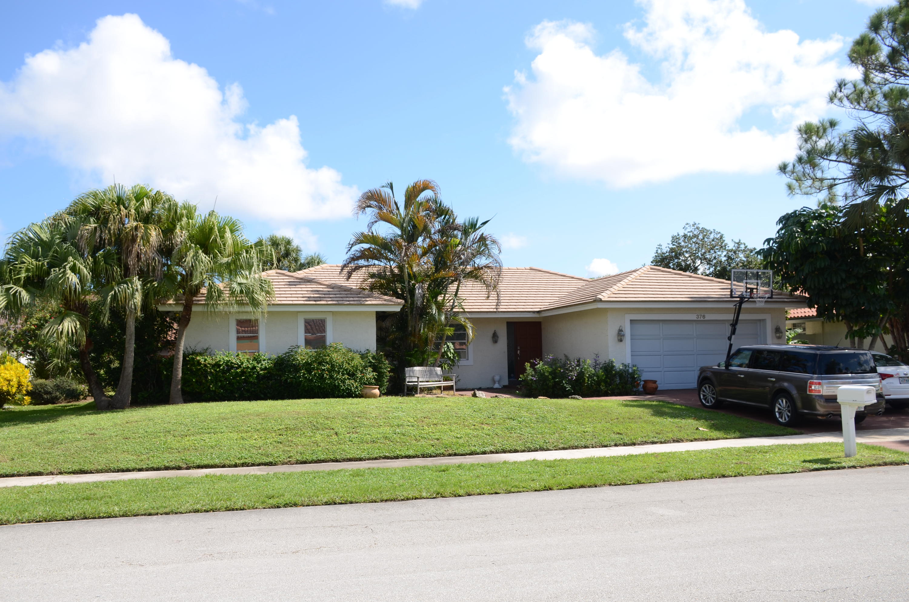 376 Northwest 22nd Avenue Boca Raton, FL 33486 - Photo 1 of 20 Front