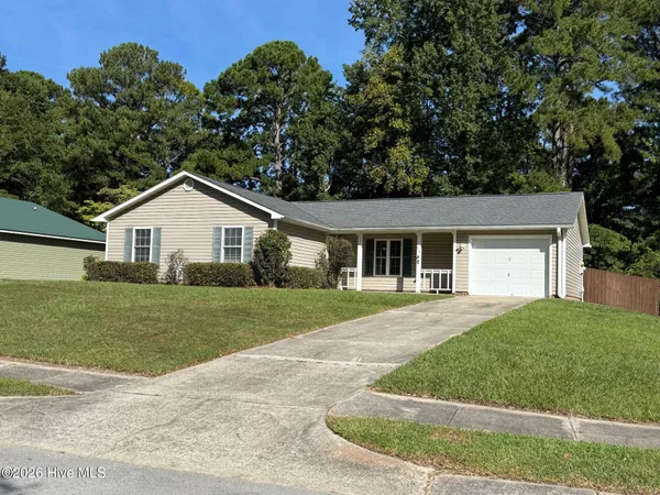 $1,595 | 415 Mark Lane, Jacksonville, NC 28546