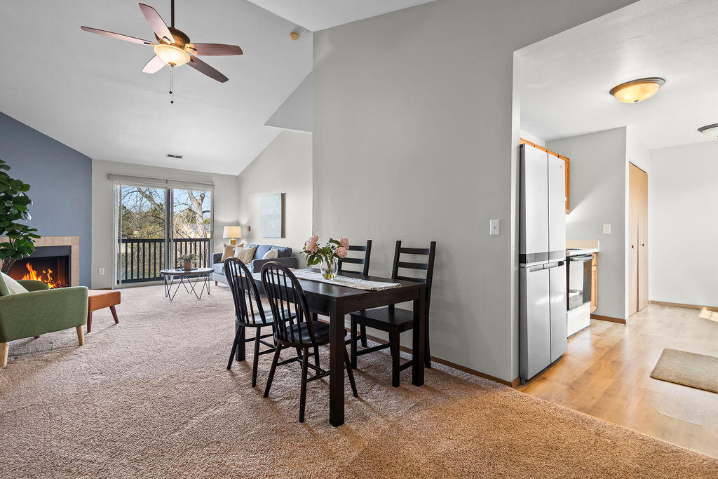 505 Lake Bluff Road, Unit C Thiensville, WI 53092 - Photo 3 of 25 Vaulted ceilings, open concept