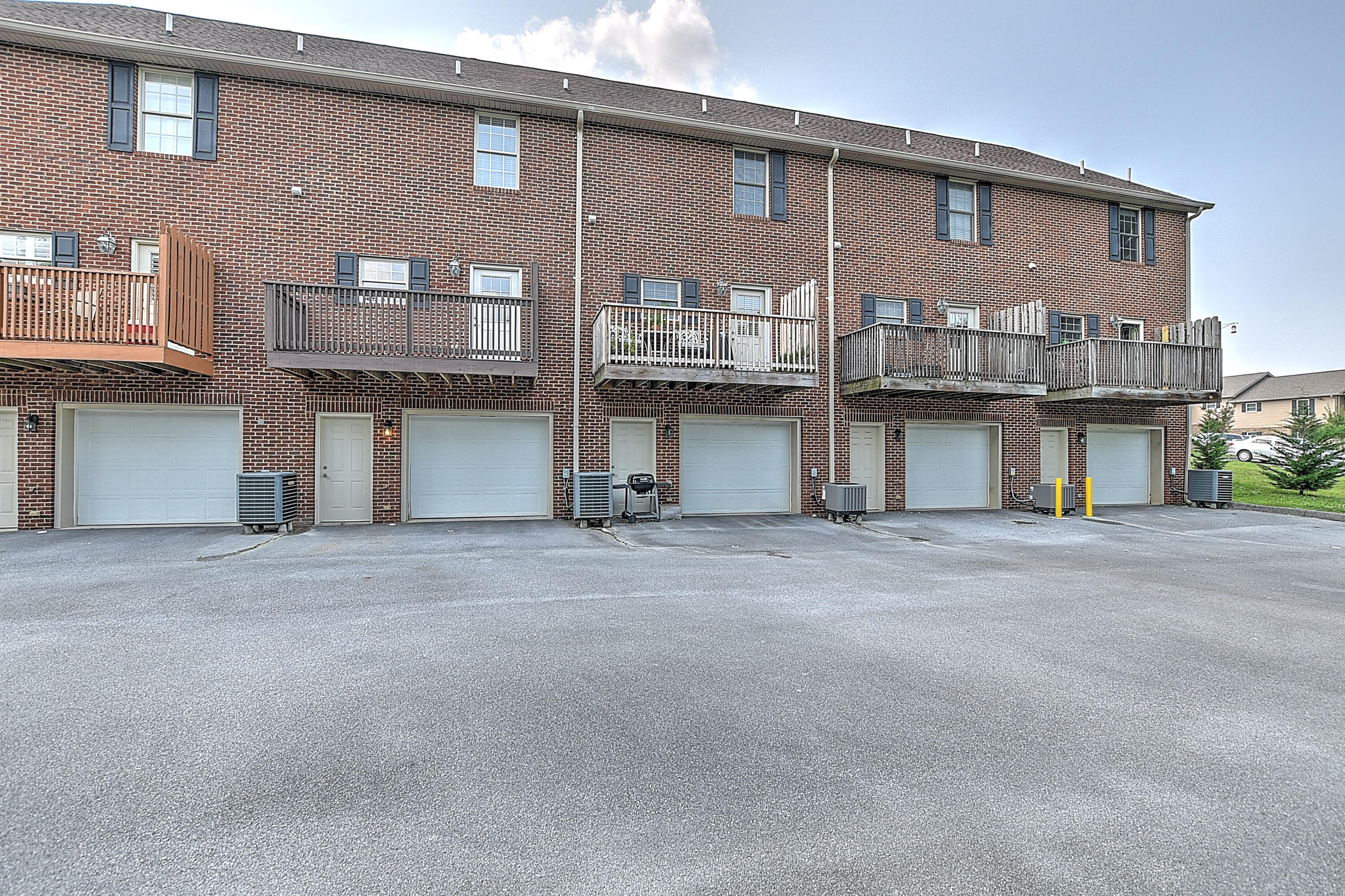 1709 Cherokee Road, Unit 203 Johnson City, TN 37604 - Photo 28 of 31 709 Cherokee Rd-28