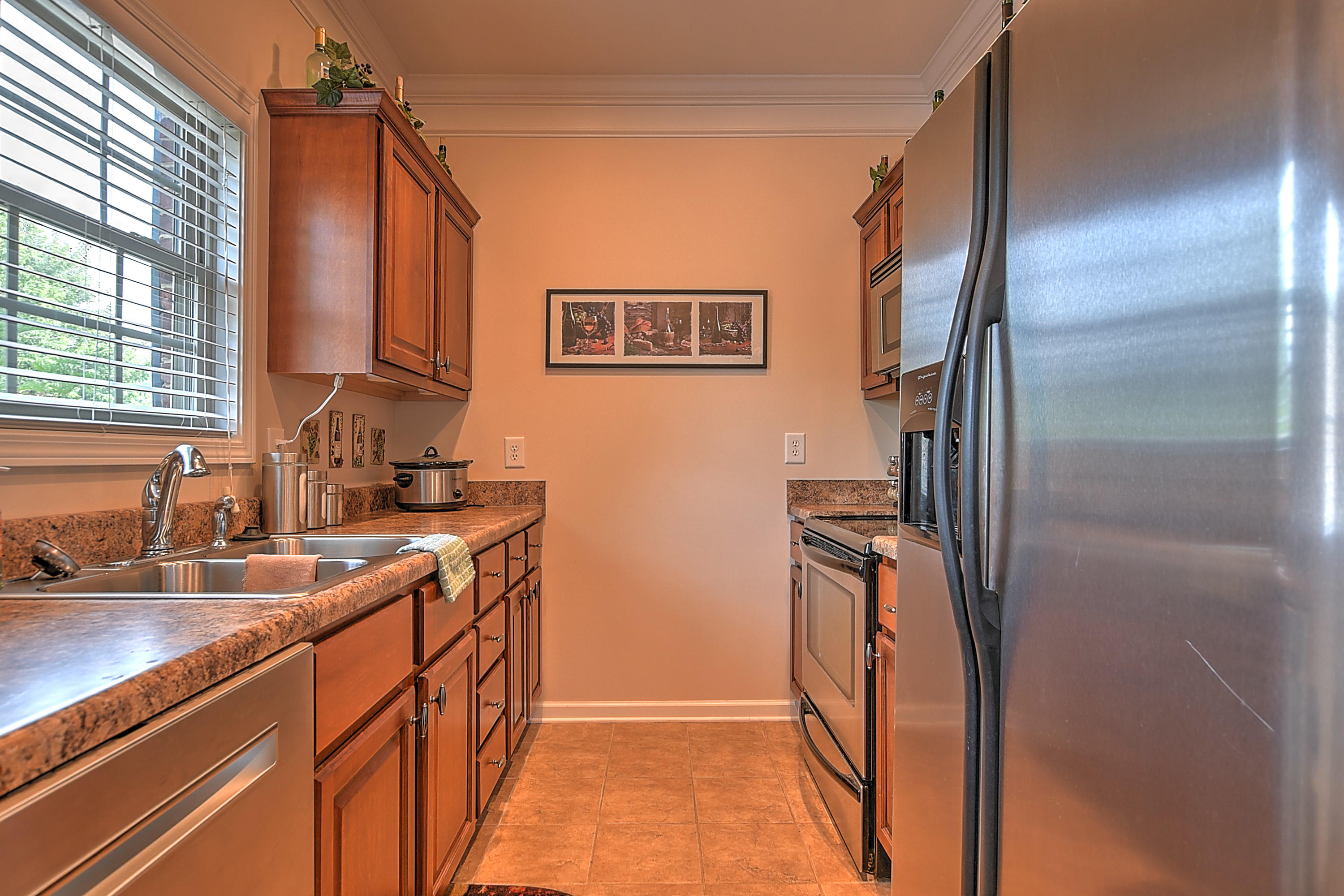 1709 Cherokee Road, Unit 203 Johnson City, TN 37604 - Photo 10 of 31 709 Cherokee Rd-10
