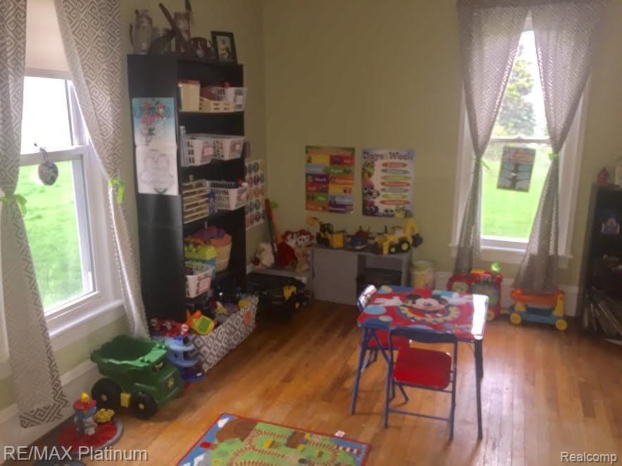 2285 Armond Road Howell, MI 48855 - Photo 17 of 29 play room.jpg