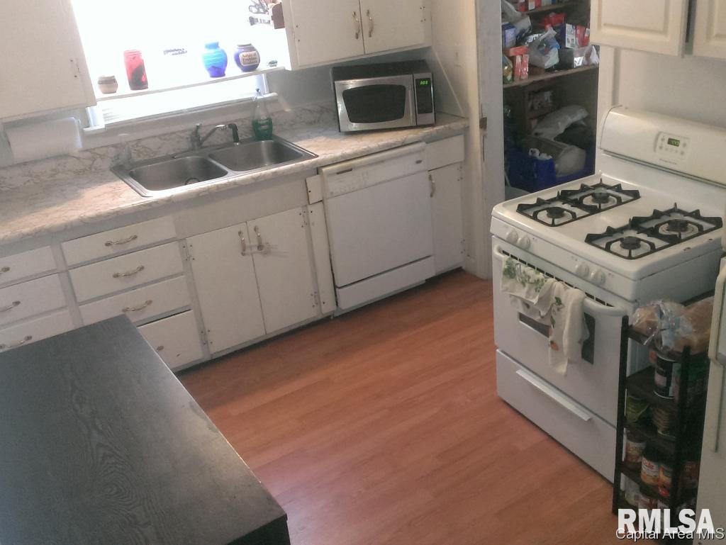 2632 Yale Boulevard Springfield, IL 62703 - Photo 3 of 11 Gallery Image 3