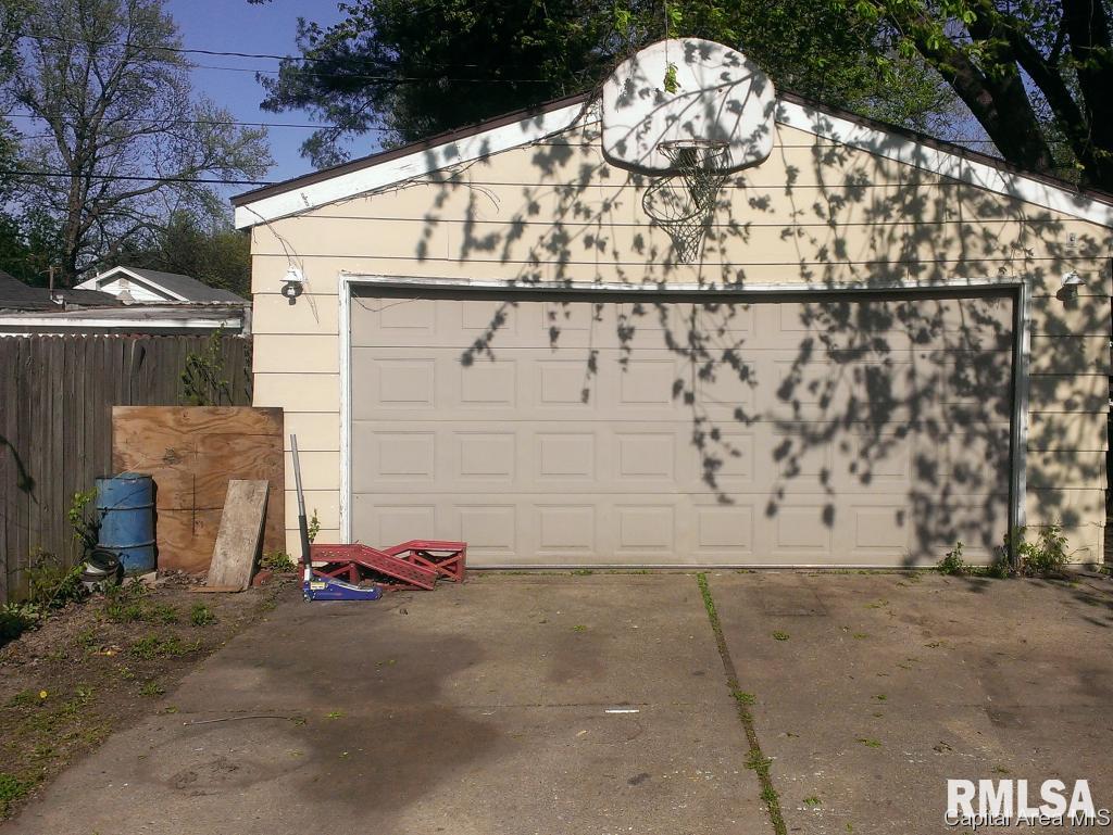 2632 Yale Boulevard Springfield, IL 62703 - Photo 4 of 11 Gallery Image 4
