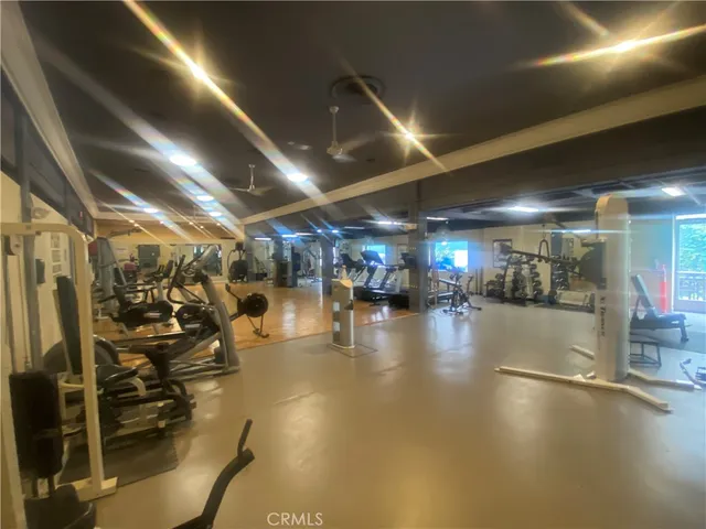 $1,498 | 140 Linden Avenue, Long Beach, CA 90802