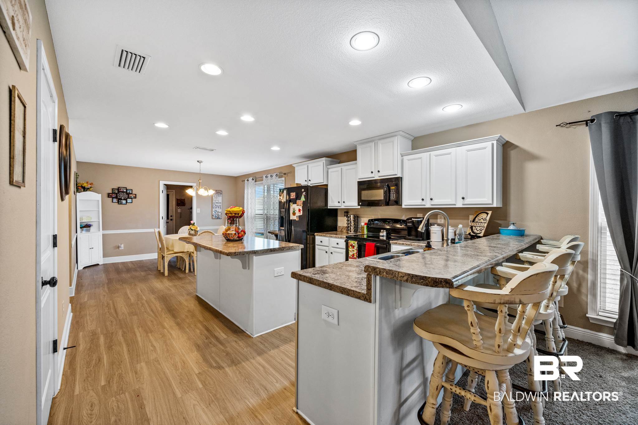 1357 Majesty Loop Foley, AL 36535 - Photo 6 of 23 Kitchen