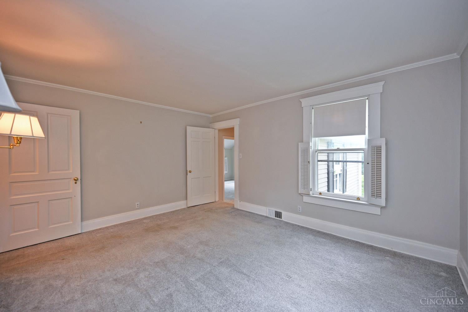6900 Drake Road Cincinnati, OH 45243 - Photo 41 of 57